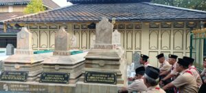 Jelang Hari Pramuka Ke-62, Kwarcab Demak Ziarah Ke Makam Tokoh Pramuka dan Wali